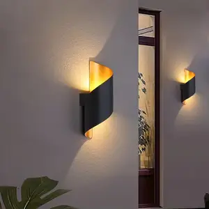 Bianco nero su e giù applique da esterno in alluminio impermeabile lampade da parete per esterni per Hotel a casa