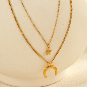 Collier double couche en acier inoxydable plaqué or 18 carats, motif lune et étoile, résistant au ternissement, pour femme - Product Image 4