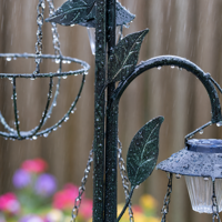 Support de Jardinière Solaire 3 Paniers 3 Lumières avec Paniers en Fibre de Coco Suspendus, Cadre en Fer Thermolaqué, Décoration Quotidienne pour Jardin et Patio