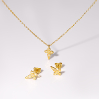 Parure de bijoux religieux chrétiens pour femme en argent sterling 925 avec pendentif croix en moissanite et boucles d'oreilles clous, motif Jésus