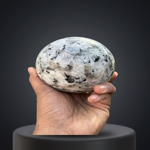 Nouvelle sphère de pierre de lune arc-en-ciel sculptée à la main, agate de Mirani, pierre précieuse, boule de cristal sur le thème des fées, décoration d'intérieur, cadeau, vente en gros - Product Image 3