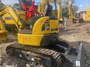 Mini-excavatrice sur chenilles Komatsu Pc35 d'occasion de 3 tonnes avec moteur et pompe, modèle 2022, testée et inspectée, chenilles en caoutchouc à vendre - Product Image 4