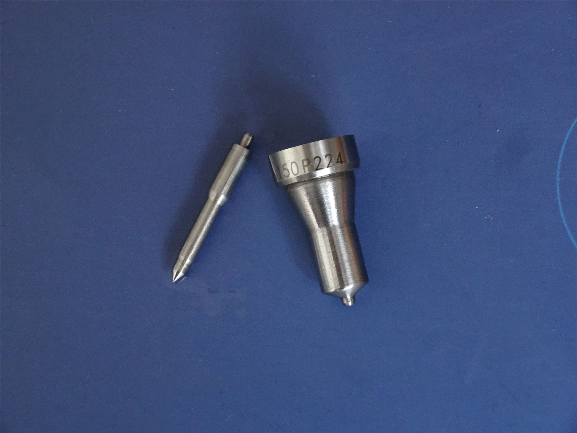 fuel engine nozzle DLLA150P244 diesel injector nozzle DLLA 150P244 nozzle injector DLLA 150 P244 for 4D84E