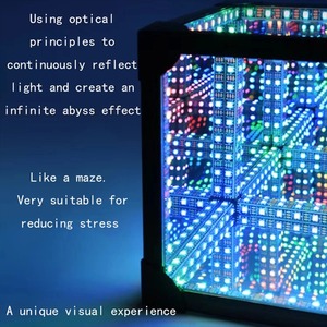 Miroir rotatif en forme de cube, décoration créative originale, lumière ambiante en acrylique, lumière d'ambiance de bureau, décoration colorée originale - Product Image 6