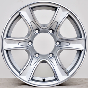 Jante de remorque noire et argentée à 6 pattes de 16 pouces-6 sur un motif de patte de 5.5 pouces-largeur de 6 pouces - Product Image 4