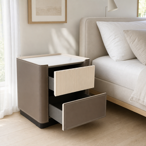 Mesita de Noche Moderna Crema con 2 Cajones, Tapa de Cuero Acanalado <span class=keywords><strong>Blanco</strong></span>, Acabado en <span class=keywords><strong>Pintura</strong></span> Horneada, Cierre Suave, Almacenamiento de Madera Maciza para Dormitorio - Product Image 2