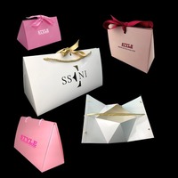 Emballage de bijoux en pierre de lune Rose rouge, boîte en papier pliable et personnalisée de luxe pour le rangement des boucles d'oreilles, des colliers et des bagues
