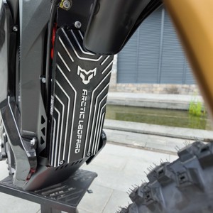 Moto tout-terrain populaire aux États-Unis et en Europe Leopard XE PRO S 72V 55Ah 20KW 600N.m 78mph pour une conduite rapide hors route - Product Image 4