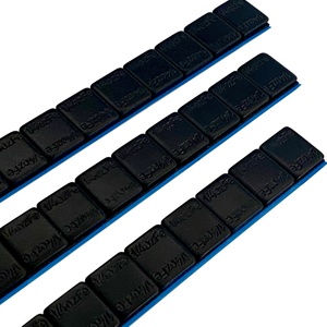 Réparation de pneus et poids d'équilibrage adhésifs pour roues - Product Image 1
