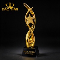 Trophée moderne en résine avec ruban torsadé et étoile dorée, base élégante en cristal, pour récompense de film, de musique, de gala, d'anniversaire, souvenir ou cadeau