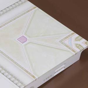 Plafond suspendu carré en <span class=keywords><strong>PVC</strong></span> moderne Alumtimes, imperméable, panneaux de plafond suspendu, matériau de charpente en <span class=keywords><strong>PVC</strong></span> pour la décoration intérieure des bureaux - Product Image 2