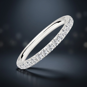 Bague d'éternité minimaliste en argent sterling 925 avec moissanite couleur D VVS taille brillant sertie à griffes, bijoux fins de luxe pour mariage - Product Image 3