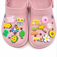 Nouveauté 2026 : Breloques de chaussures tournesol très populaires, accessoires de décoration florale pour chaussures, breloques d'anime pour sabots - Vente en gros