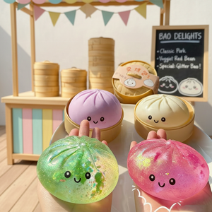 Vente en gros : Jouet anti-stress et fidget souple et moelleux en forme de boulette de raviolis mystère ou de petit pain vapeur mignon, pour filles, enfants et adultes, 8,5 cm - Product Image 3