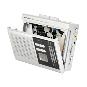 เครื่องเล่นเทปคาสเซ็ตแบบพกพาขนาดเล็ก AM FM คุณภาพเสียงเยี่ยม ประสิทธิภาพเสถียร รองรับการเล่นจาก SD Card เหมาะสำหรับเป็นของขวัญ - Product Image 3