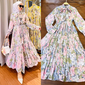 Venta al por mayor de Dubai Modesto Musulmán Elegante Largo Maxi Estampado Floral Plisado Vestido Acampanado <span class=keywords><strong>Abaya</strong></span> para Mujeres - Product Image 4