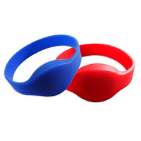Bracelet en silicone NFC étanche populaire et raffiné, 13,56 MHz, puce RFID NTAG215, code QR écologique, paiement de membre, hôtel