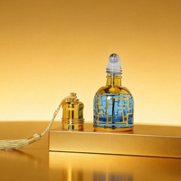 Flacon roll-on de luxe en verre bleu de 6 ml pour huile d'oud attar, flacon d'huile de parfum électroplaqué or avec pompon