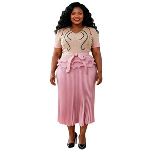 <span class=keywords><strong>Precio</strong></span> Directo <span class=keywords><strong>de</strong></span> Fábrica 2026 Vestido <span class=keywords><strong>de</strong></span> Noche Plisado Miyake <span class=keywords><strong>de</strong></span> Lujo con Bordado Intrincado, Cuello en V y Volantes Escalonados, Tallas Grandes, Venta al por Mayor - Product Image 6