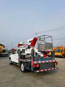 Manlift ad alta quota azionare il camioncino elettrico della piattaforma di lavoro aerea dal vivo - Product Image 5