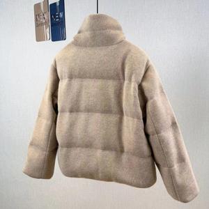 Manteau d'hiver en cachemire perlé à col montant, veste en duvet épais et coupe-vent pour femmes européennes et américaines à la mode - Product Image 3