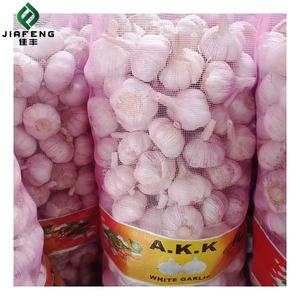 Yüksek kalite 4.0cm 4.5cm 5.0cm 5.5cm 6.0cm saf beyaz Shandong çin doğa yetiştirilen sarımsak satılık - Product Image 4