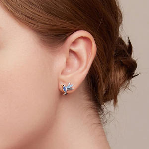Elegantes pendientes con forma de pájaro en plata 925 con pedrería de cristal azul para uso diario de las mujeres, diseño de animales lindos - Product Image 4