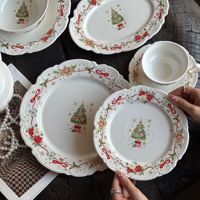 Vaisselle de Noël vintage en porcelaine avec motif d'arbre de Noël en relief, assiettes et plats pour la décoration de fête de Noël