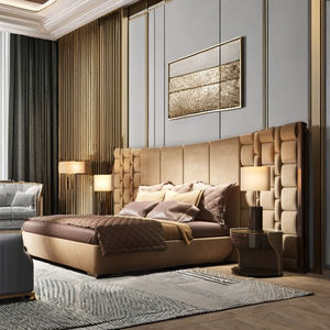 <span class=keywords><strong>Lit</strong></span> italien moderne de luxe King Size avec tête de <span class=keywords><strong>lit</strong></span> haute rembourrée <span class=keywords><strong>en</strong></span> cuir souple et bois doré sur mesure pour les chambres d'hôtel - Product Image 1