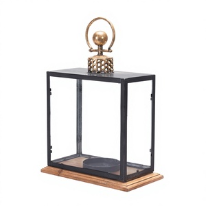 Candelabro Decorativo Navideño para el Hogar, Hecho de Metal y Hierro - Product Image 1