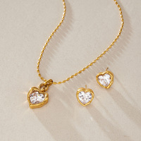Collier avec pendentif cœur en zircon plaqué or 18 carats en acier inoxydable, vente en gros d'usine, pour femmes