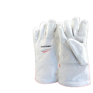 A Cookware Single Use Gloves While Forming: Essential Tips
