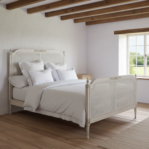 Camas King y Queen de Madera Maciza de Roble Estilo Vintage Francés, con Mimbre de Ratán, Color Personalizado, Gran Venta - Product Image 1