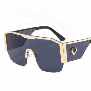 Gafas de Sol Cuadradas Extra Grandes con Lentes de Una Pieza, Estilo Punk, con Logotipo Personalizado Vintage, Protección UV400, para Hombre y Mujer - Product Image 1