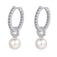 OUGEPHELI Boucles d'oreilles clous en argent sterling S925 plaqué or avec moissanite et perle d'eau douce pour femme, cadeau de fête