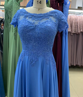 Robe Mini Élégante et Raffinée pour la Mère du Marié, Coupe A-line, en Satin à Pois, Ornée de Cristaux, Coupe Ajustée, Sans Manches, Style Kimono, Décolleté Cœur