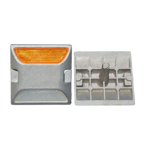 Dissuasori Stradali Quadrati in Alluminio Pressofuso Riempiti di Sabbia, Antiruggine, Riflettenti, con Logo in Rilievo, Anti-pressione, a Doppia Faccia, Produzione di Fabbrica - Product Image 2