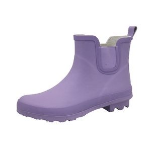 YL3571 Bottes <span class=keywords><strong>de</strong></span> <span class=keywords><strong>pluie</strong></span> Chelsea légères et imperméables en caoutchouc pour femmes, vente en gros - Product Image 1