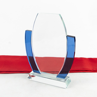 Trophée en cristal en forme de bateau en gros, gravure laser 3D personnalisée, récompenses en cristal couleur personnalisée pour les prix de reconnaissance