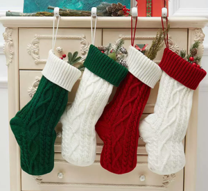 DAMAI Ornements de Noël tricotés en fil à chevrons bicolore, pendentifs pour sapin, chaussettes de Noël et sacs cadeaux pour enfants, pour tête de lit - Product Image 4