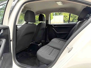 Voiture d'<span class=keywords><strong>occasion</strong></span> très demandée <span class=keywords><strong>Skoda</strong></span> <span class=keywords><strong>Octavia</strong></span> 2018 1.6L Manuelle Édition Standard Berline d'<span class=keywords><strong>occasion</strong></span> Conduite à gauche <span class=keywords><strong>Essence</strong></span> 110ch Liftback Pratique E - Product Image 5