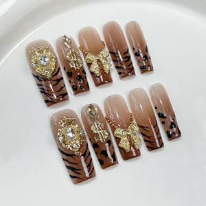 Faux ongles longs carrés rouge vin à motif français en relief, décoration croix <span class=keywords><strong>Vierge</strong></span> Marie, style rétro et luxe léger, pour la Saint-Valentin - Product Image 3