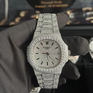 Montre de luxe en quartz et moissanite, diamant taille brillant VVS1, style mode, affaires, hip-hop, entièrement sertie, bracelet en acier inoxydable - Product Image 1