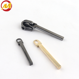 Nhiều Phong Cách <span class=keywords><strong>D</strong></span>ây Kéo Kéo Tab Bán Buôn <span class=keywords><strong>D</strong></span>ây Kéo Thanh Trượt Cho Túi May Mặc 3 5 8 Biểu Tượng Tùy Chỉnh <span class=keywords><strong>D</strong></span>ây Kéo Đầu Kim Loại Thanh Trượt Puller - Product Image 2