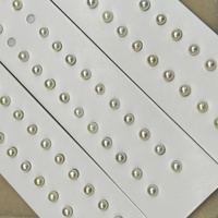 Perlas Akoya de Agua de Mar Natural de 3-4 mm, Corte Plano Facetado Tipo Pan al Vapor, Par a Juego en Tonos Dorados; Delicados Pendientes de Botón Sutiles