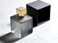 Flacon de parfum carré de luxe en gros, conteneur vide en verre pour parfum avec bouchon doré, boîte d'emballage personnalisée