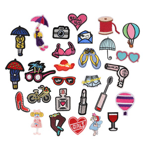 Kawaii ragazza trucco cosmetico tema occhiali da sole pantofola disegno ombrello ferro su ricamo patch per la borsa dei vestiti - Product Image 1