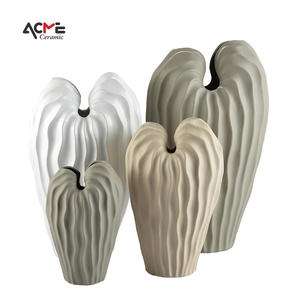 Nordique minimaliste Maillard Vase en céramique décor à la maison ornement de mariage Antique Design Floral Morandi porcelaine Floral <span class=keywords><strong>Ware</strong></span> - Product Image 2