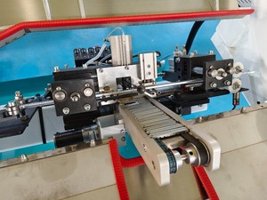 Macchina Piegatrice per Vetro ad Alta Precisione Motorizzata per Unità IG e Telai in Alluminio |   CNC con Spessore del Vetro da 3-19mm - Product Image 6