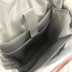 Borsa per pannolini zaino impermeabile moda borsa per pannolini per bambini borsa per <span class=keywords><strong>mamma</strong></span> <span class=keywords><strong>mamma</strong></span> Logo personalizzato zaino da donna personalizzato in Neoprene solido